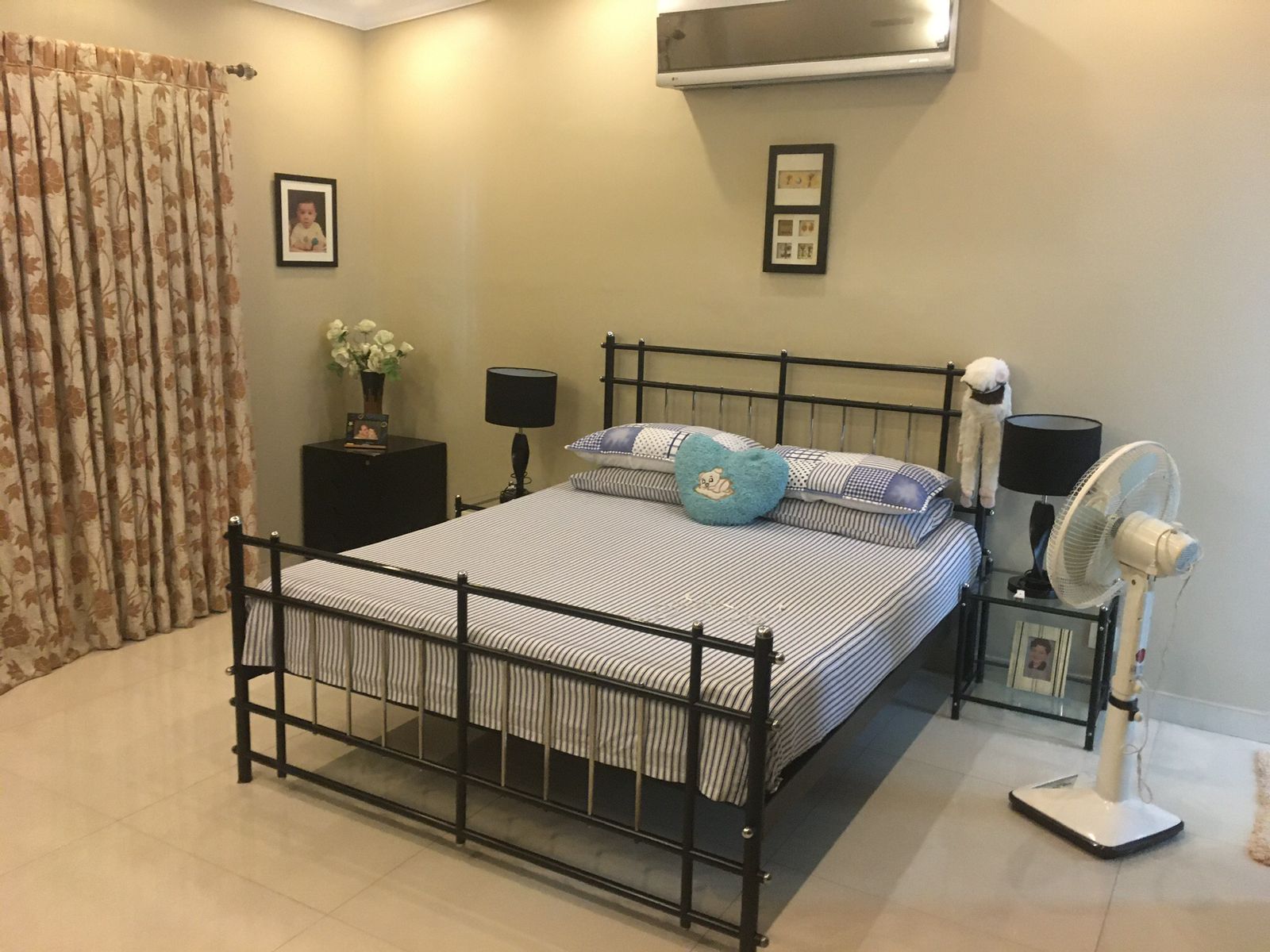 5 Bedroom House for Rent in Garden Town Lahore