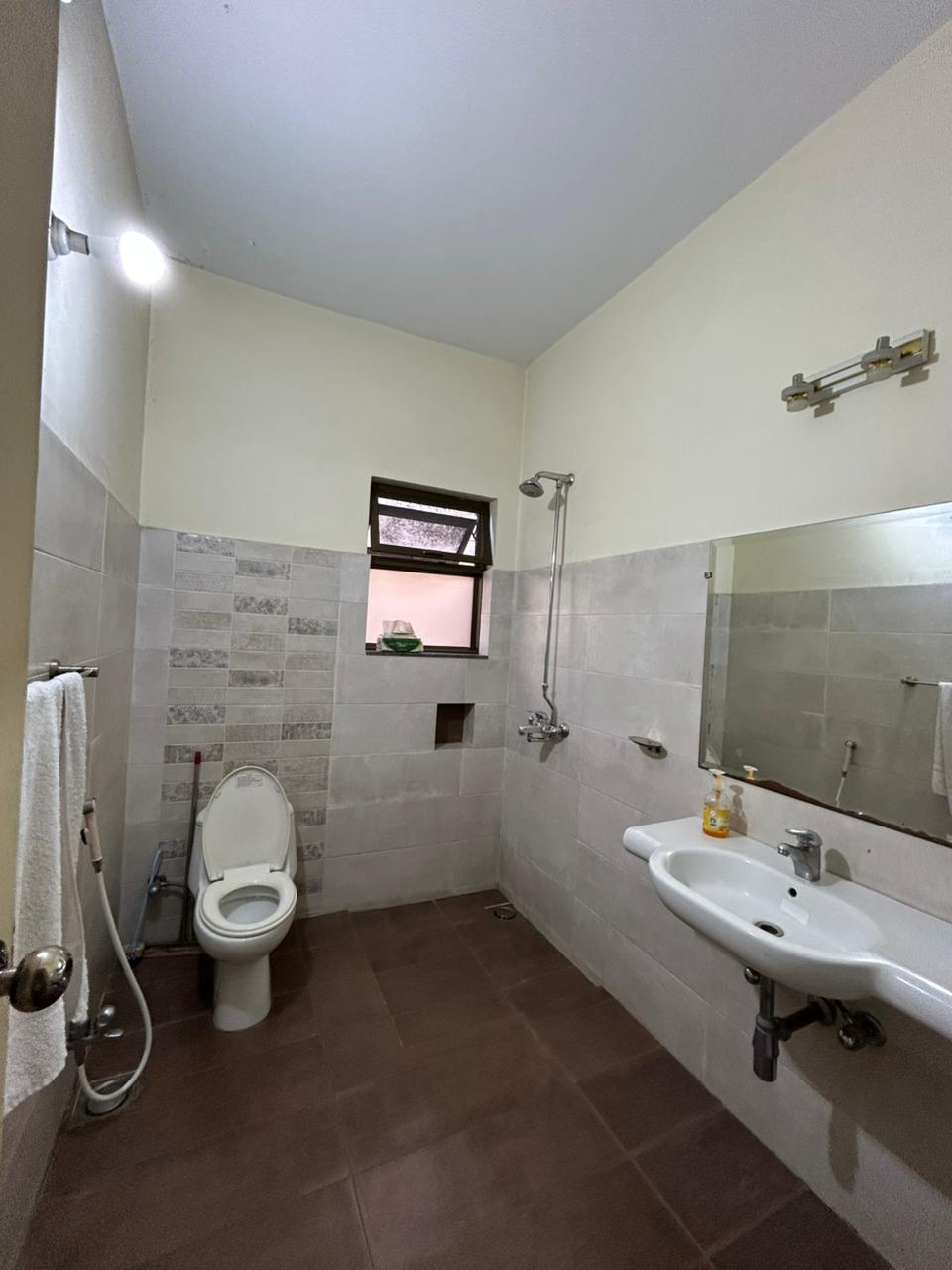 26 Marla House for Rent in Muslim Town Lahore