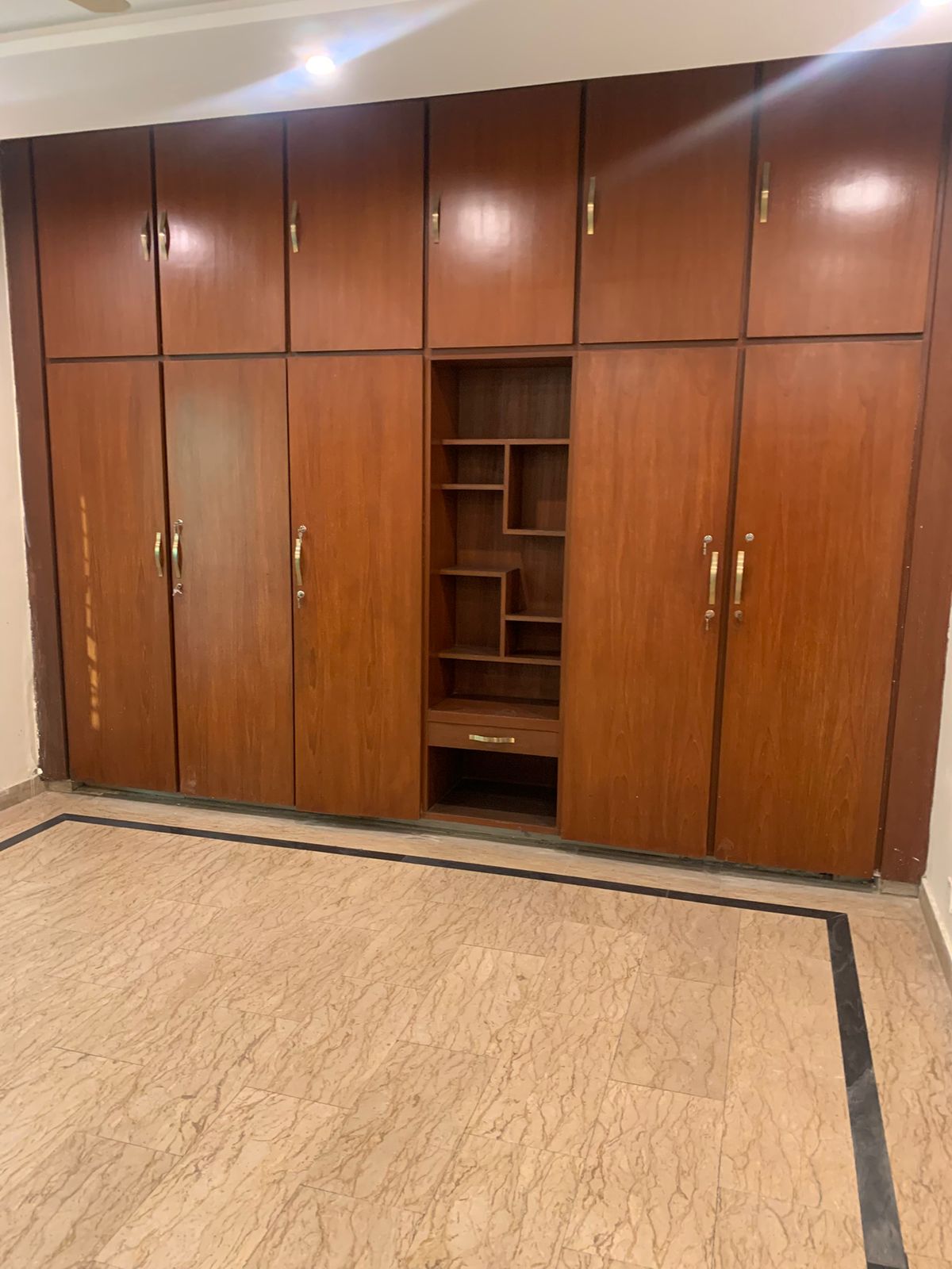 1 Kanal House for Sale in A Block, Model Town Lahore