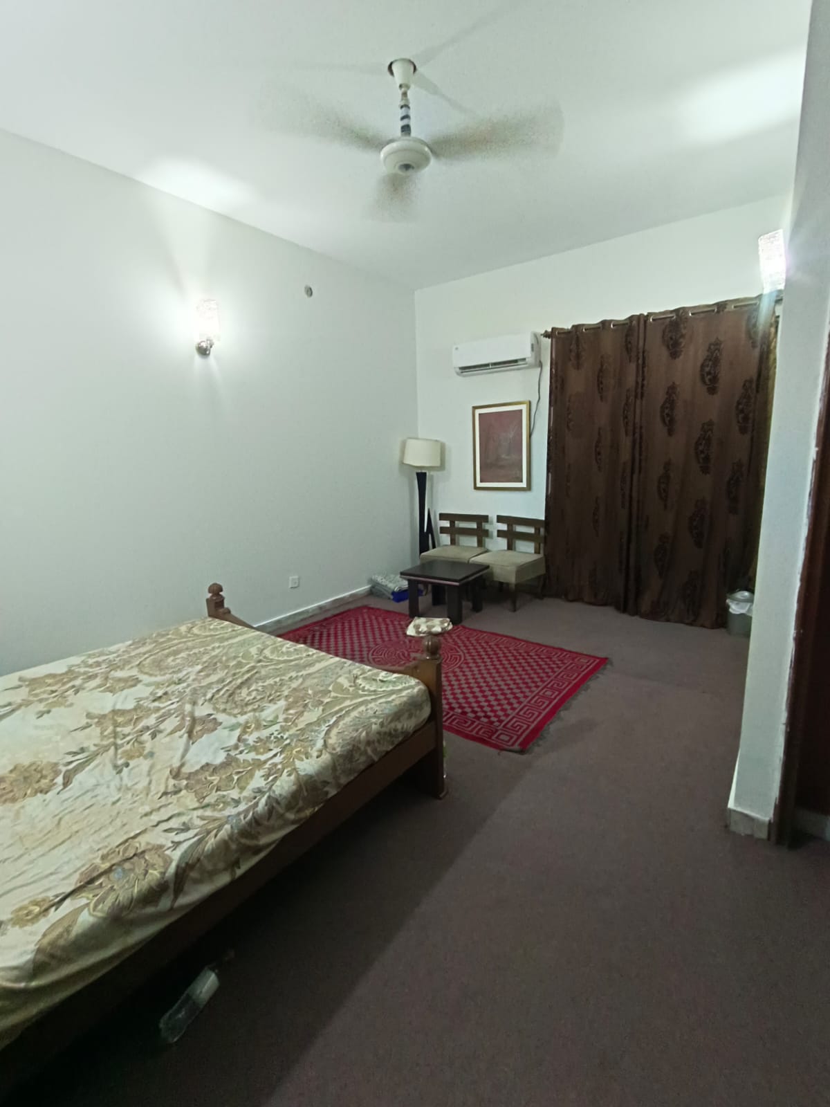 1 Kanal Upper Portion for Rent in Garden Town Lahore